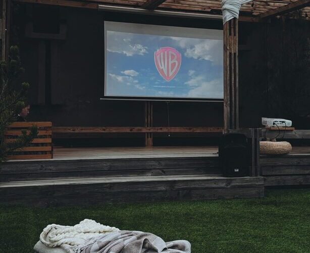 Tips for Hosting a Cozy Movie Night at Home